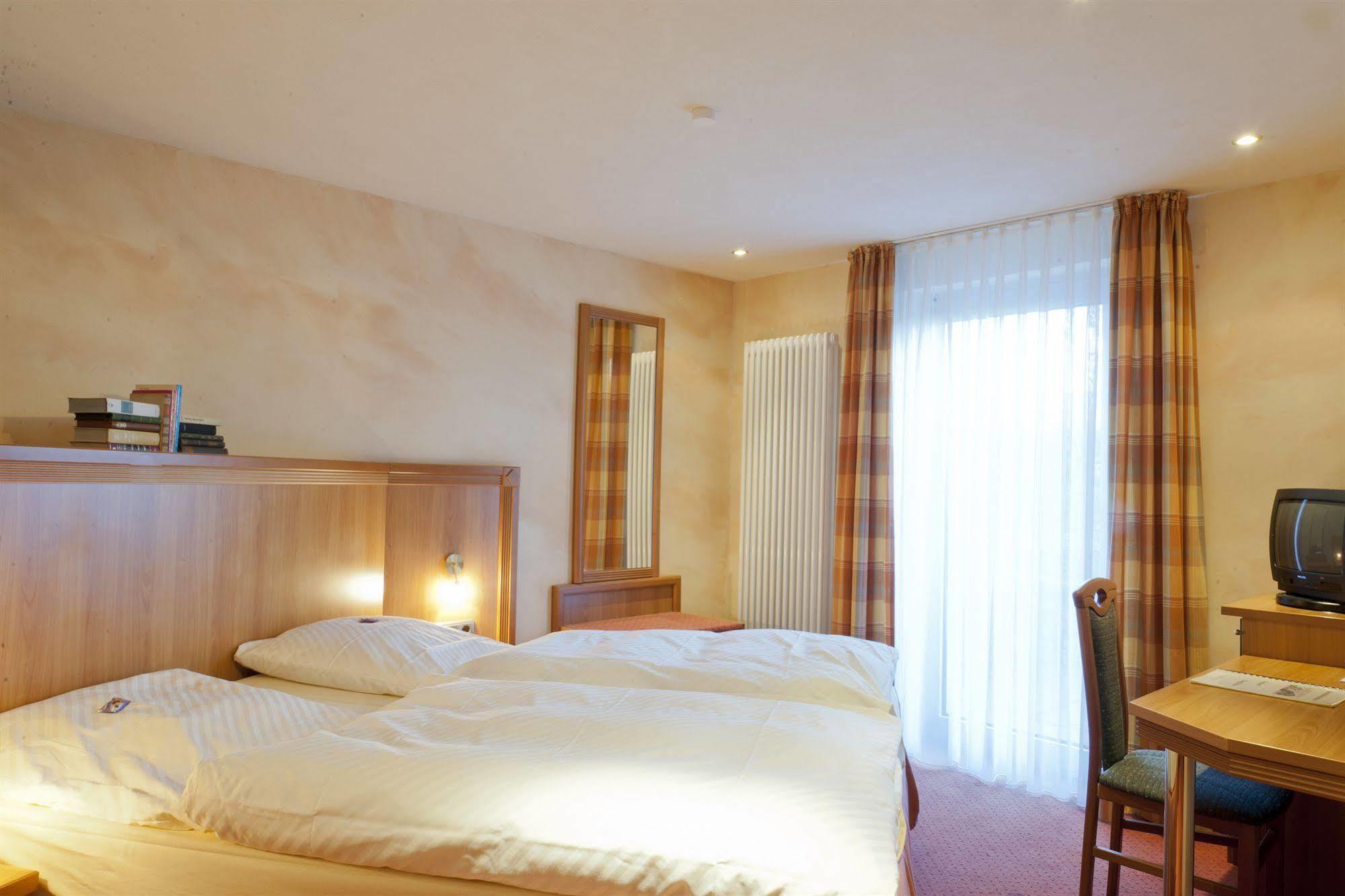Hotel Gutshof Ziegelhuette Edenkoben Zewnętrze zdjęcie